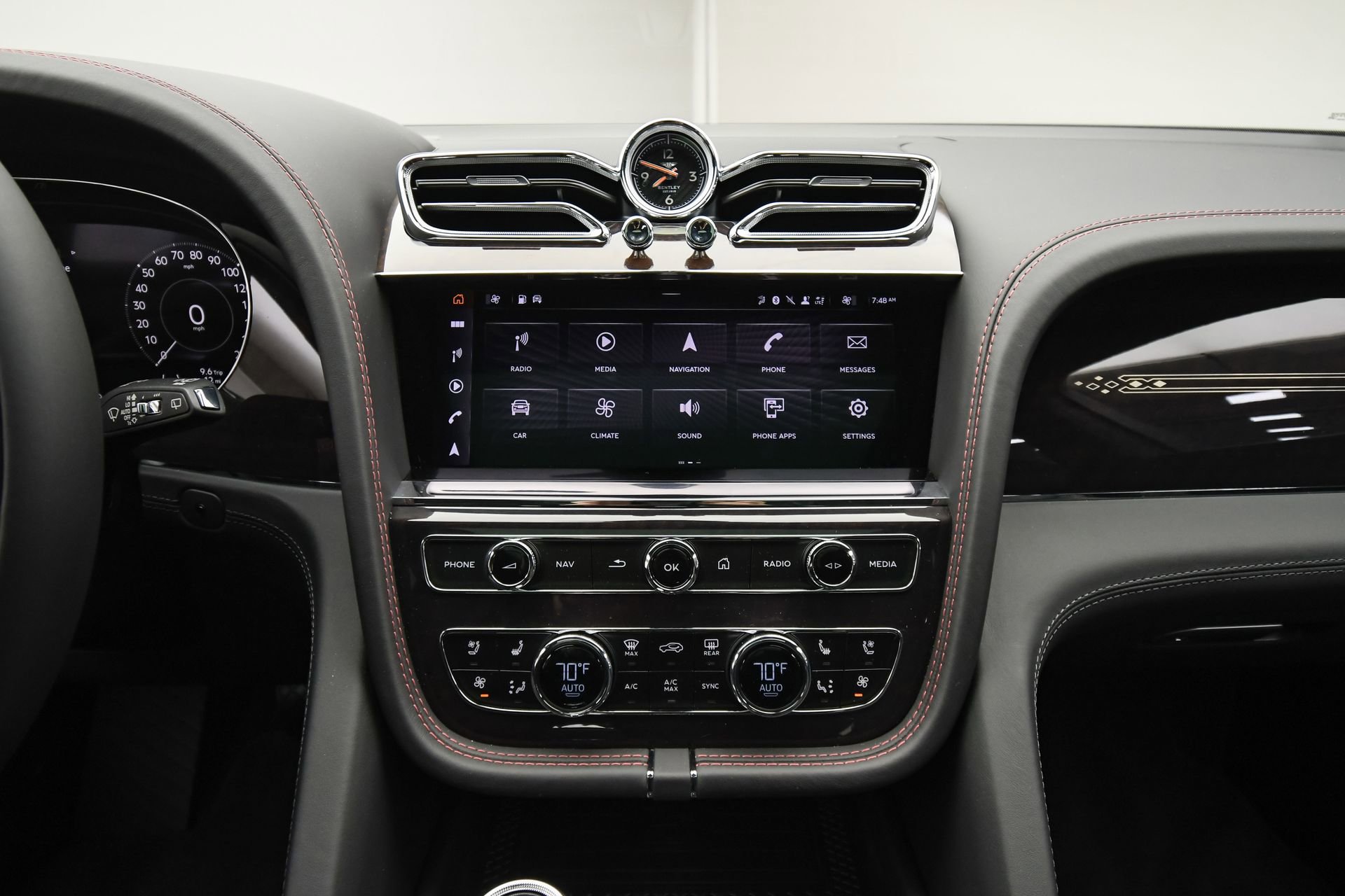 New 2024 Bentley Bentayga Extended Wheelbase image 37