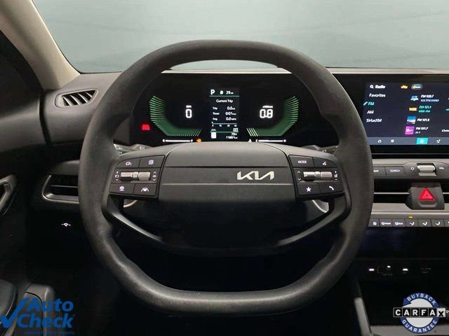Used 2025 Kia K4 LX image 10