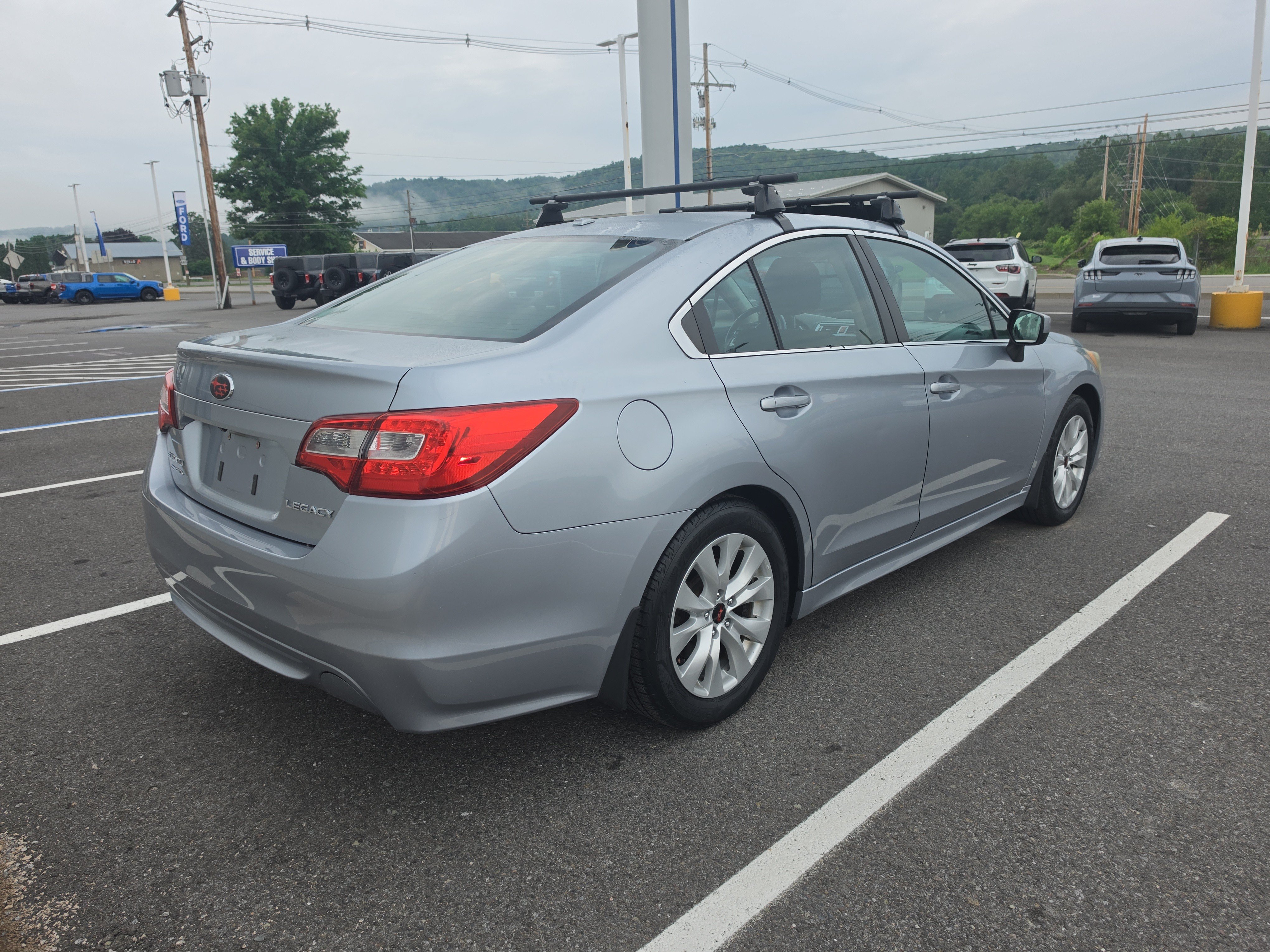 Used 2015 Subaru Legacy 2.5i Premium w/ Moonroof Package AWD/4WD video 3