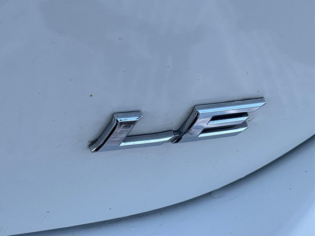 Used 2018 Toyota Camry LE image 14