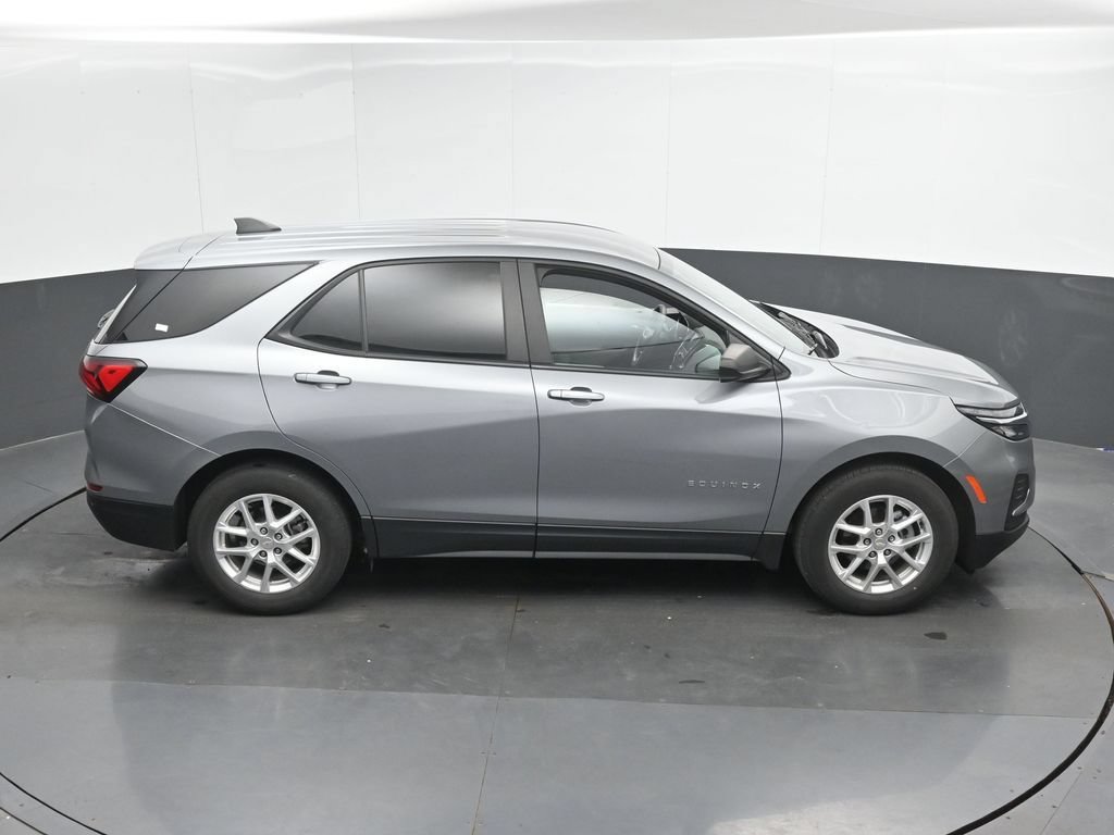 Used 2023 Chevrolet Equinox LS w/ LS Convenience Package FWD image 31