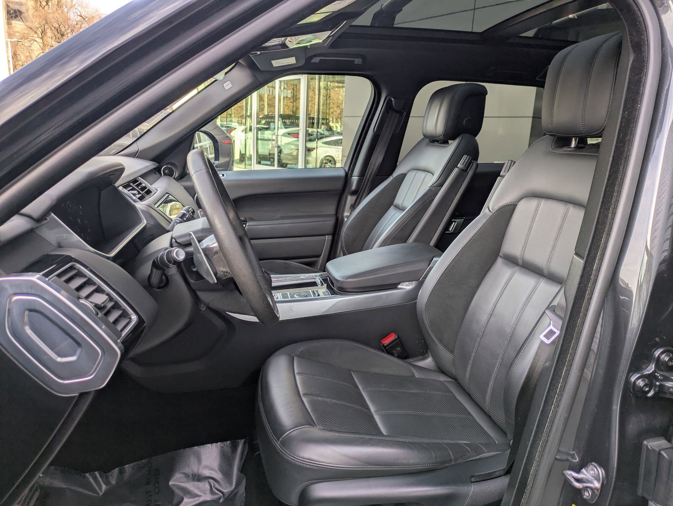 Used 2019 Land Rover Range Rover Sport HST image 23