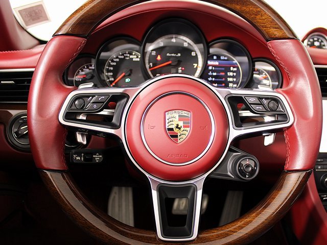 Used 2017 Porsche 911 Turbo S image 17