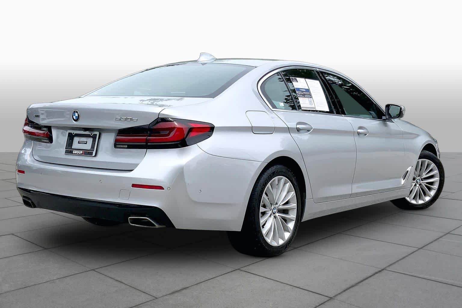 Used 2021 BMW 530e xDrive w/ Executive Package AWD/4WD image 13