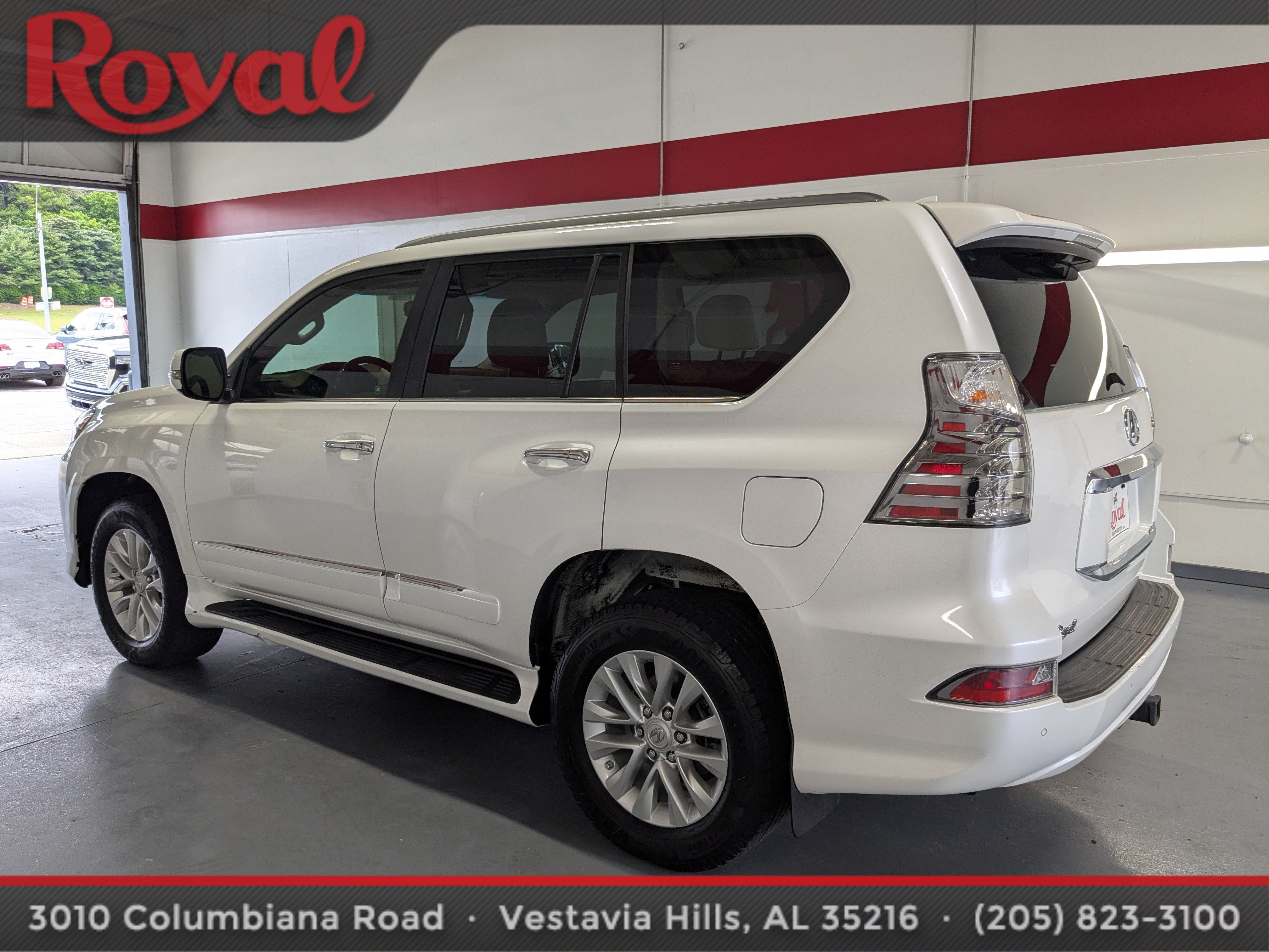 Used 2017 Lexus GX 460 Premium w/ Premium Package AWD/4WD image 2