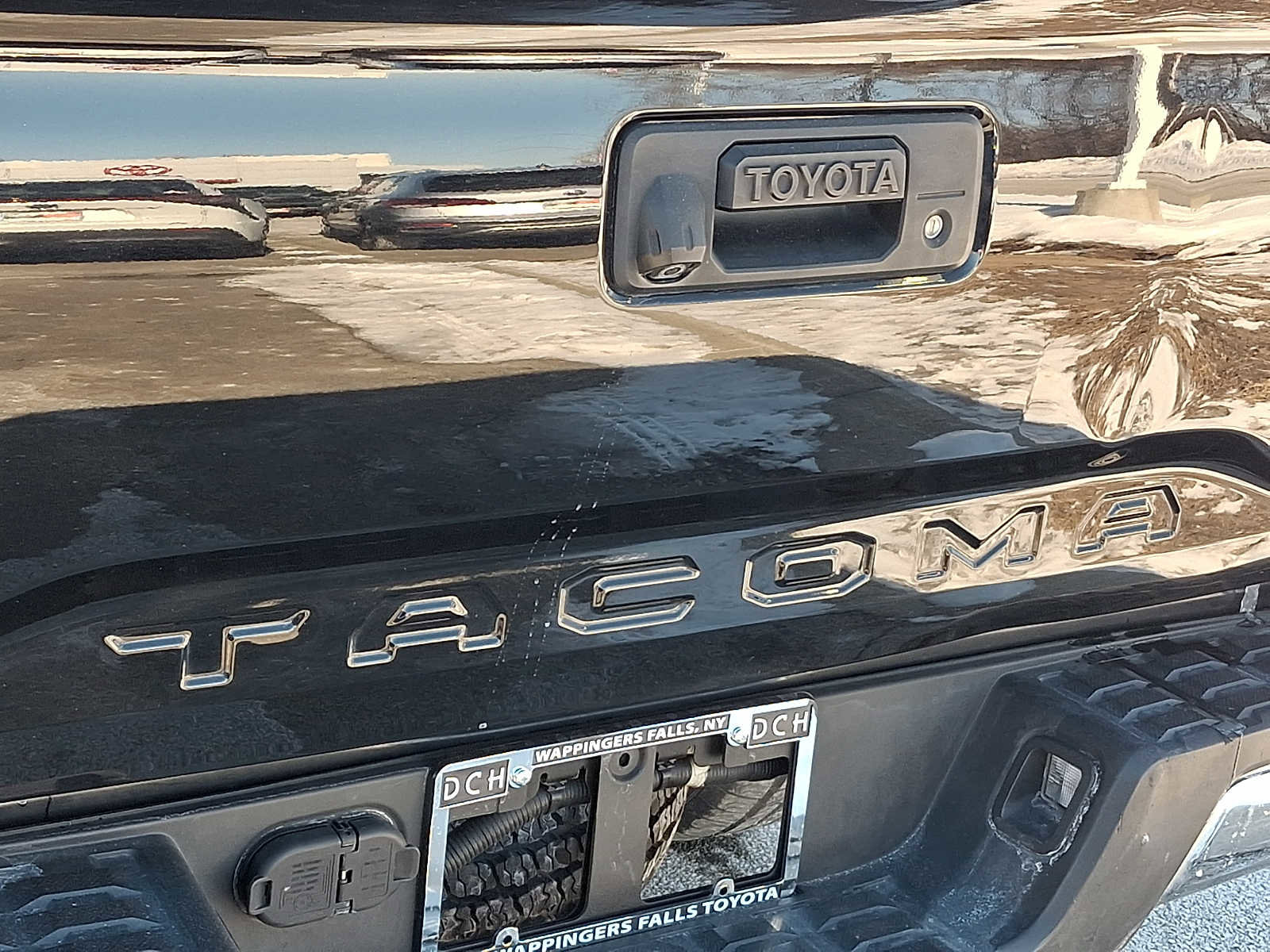 Certified 2020 Toyota Tacoma TRD Off-Road image 30