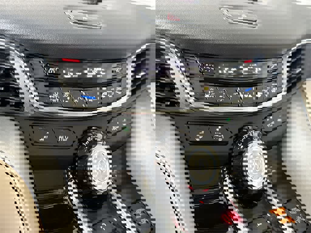 Certified 2025 Acura TLX w/ Technology Package image 20