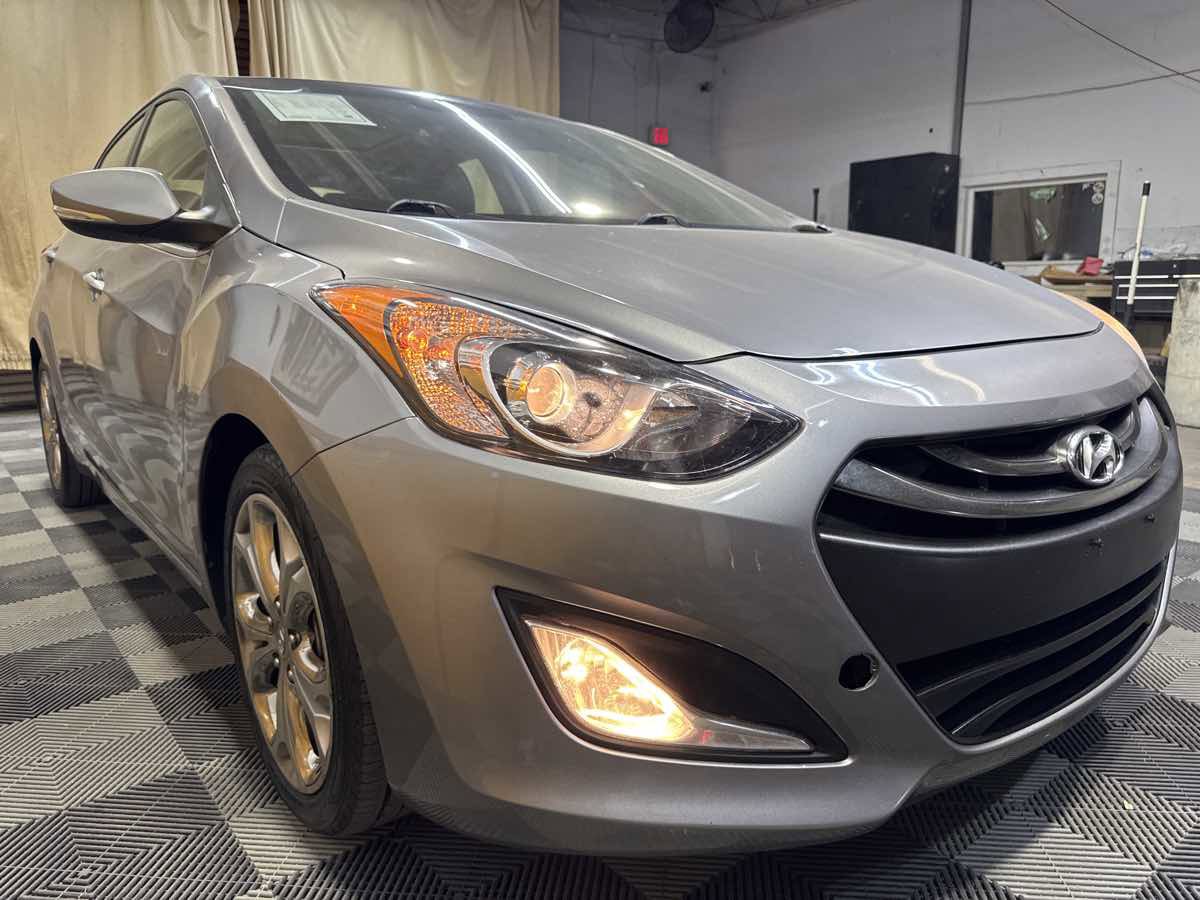 Used 2013 Hyundai Elantra GT w/ Style Pkg image 6