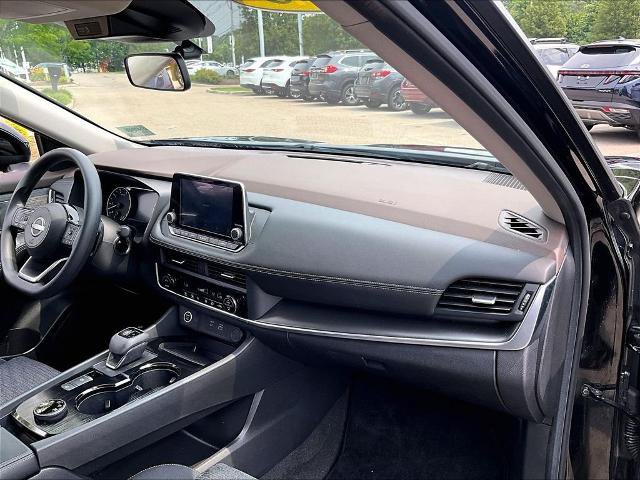 Certified 2023 Nissan Rogue SV AWD/4WD image 13