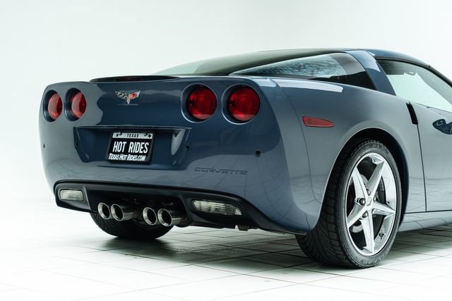 Used 2011 Chevrolet Corvette Coupe w/ 1LT image 14