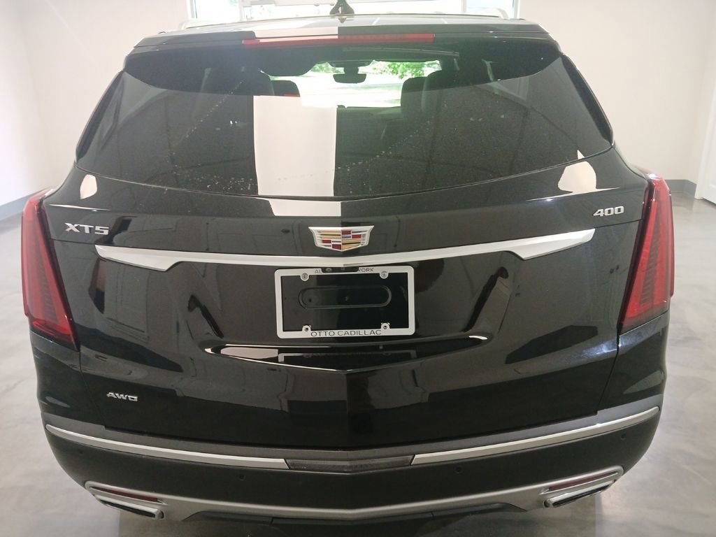 Used 2023 Cadillac XT5 Premium Luxury w/ Technology Package AWD/4WD image 12