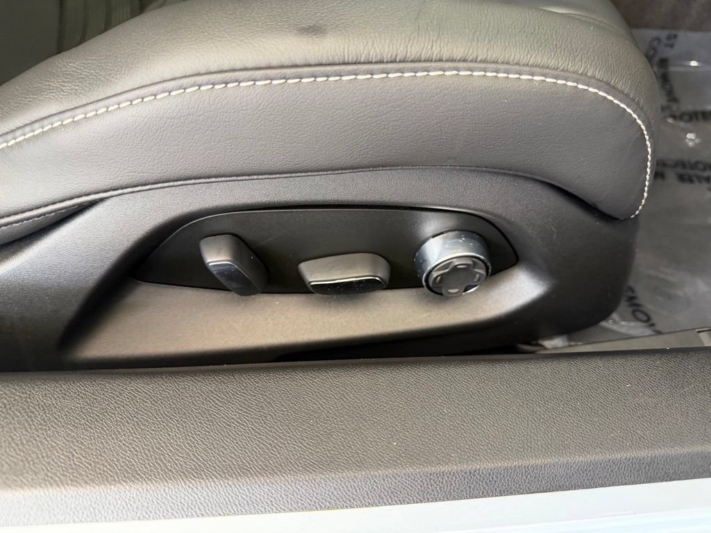 Used 2024 Chevrolet Corvette Z06 w/ Stealth Interior Trim Package RWD image 24