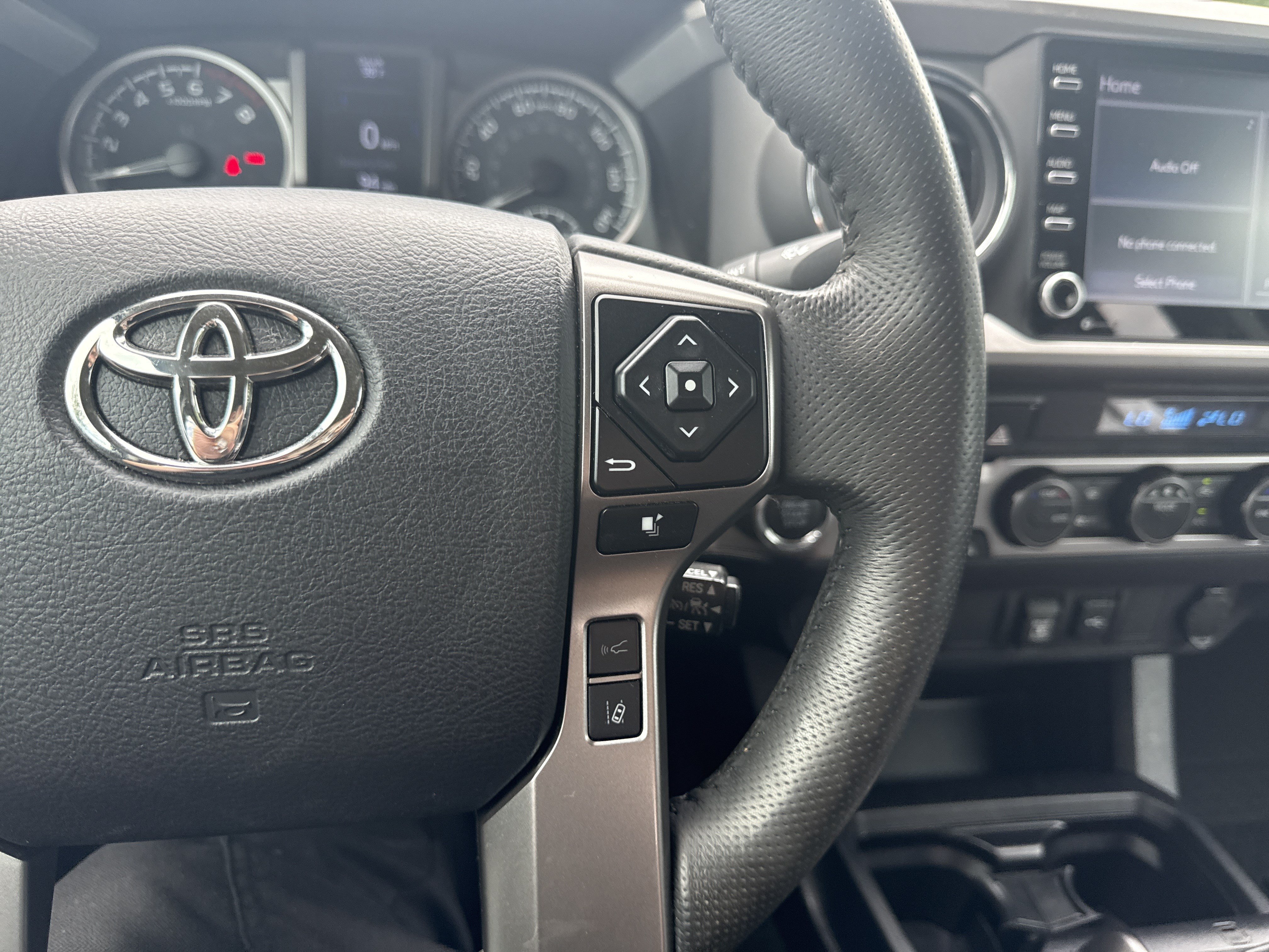 Used 2023 Toyota Tacoma SR5 w/ Technology Package AWD/4WD image 23