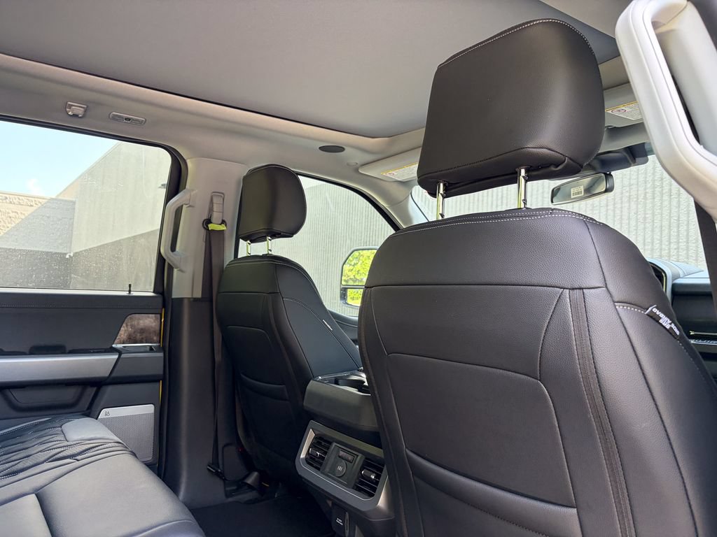 New 2026 Ford F250 Lariat w/ Black Appearance Package AWD/4WD image 26