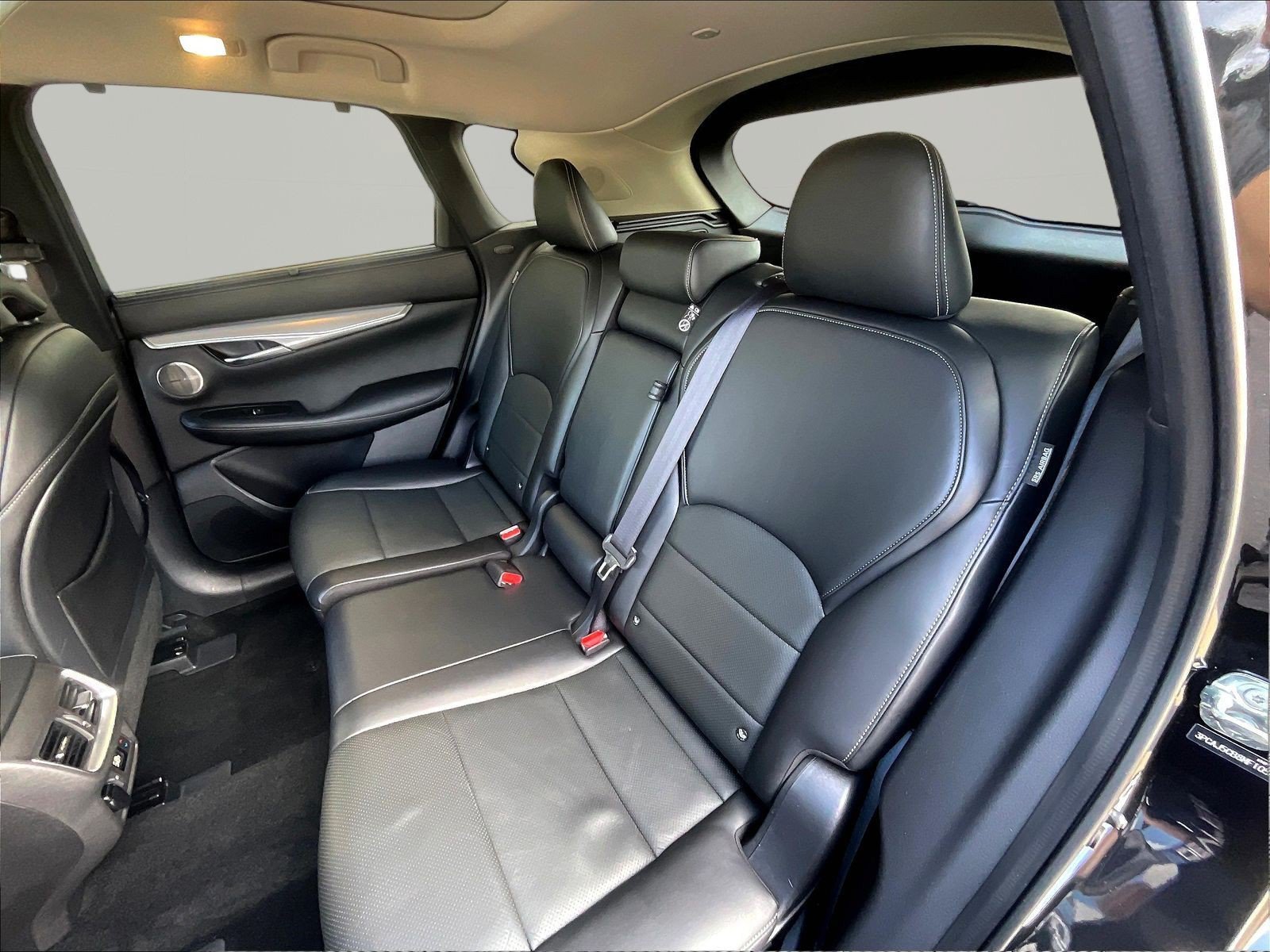 Used 2021 INFINITI QX50 Sensory w/ Cargo Package AWD/4WD image 22
