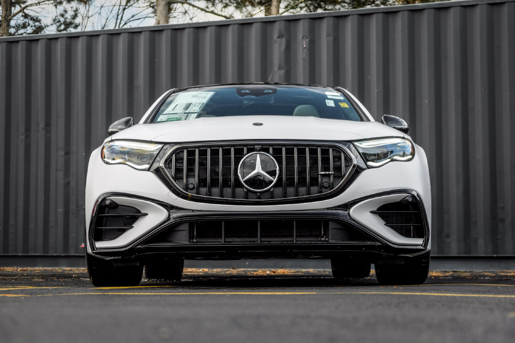 New 2027 Mercedes-Benz E 53 AMG e 4MATIC Sedan image 5