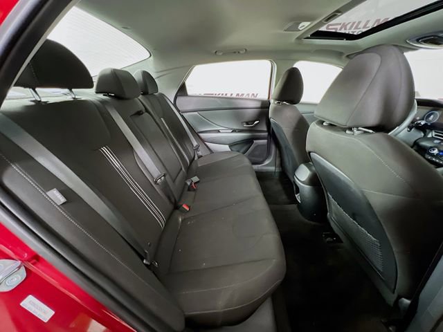 Used 2025 Hyundai Elantra SEL FWD image 41