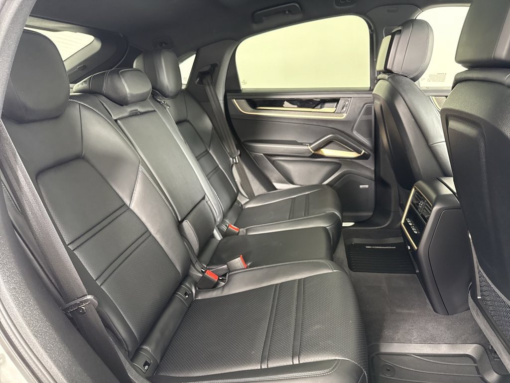 Certified 2024 Porsche Cayenne Coupe w/ Premium Package Plus AWD/4WD image 22
