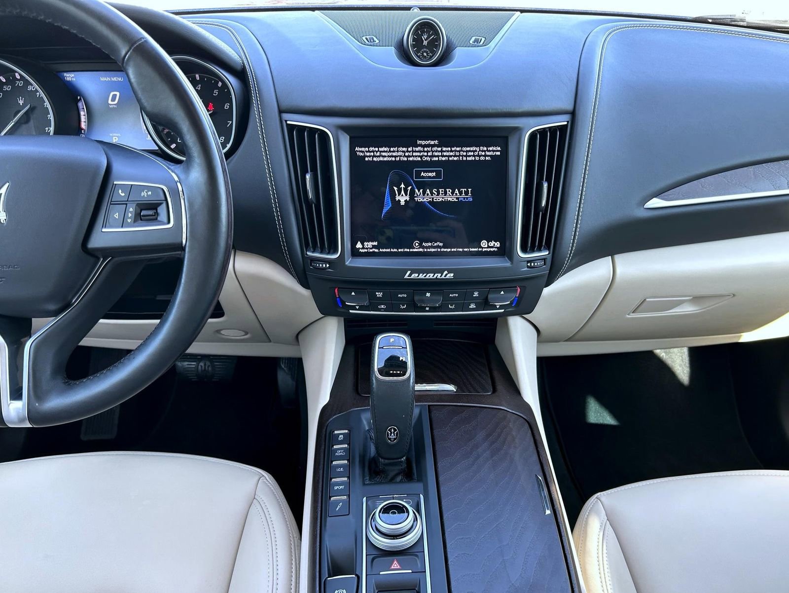 Used 2019 Maserati Levante GranLusso image 12