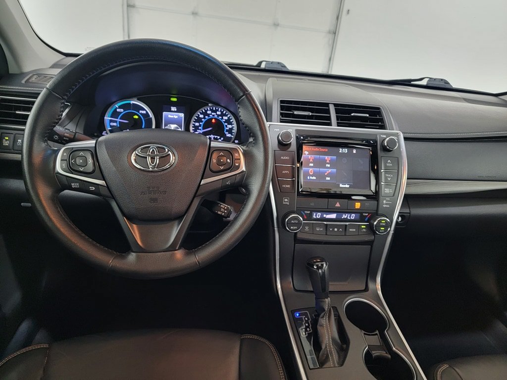 Used 2015 Toyota Camry XLE w/ Moonroof Package FWD image 12