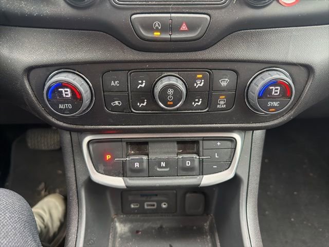 Used 2024 GMC Terrain SLT image 22