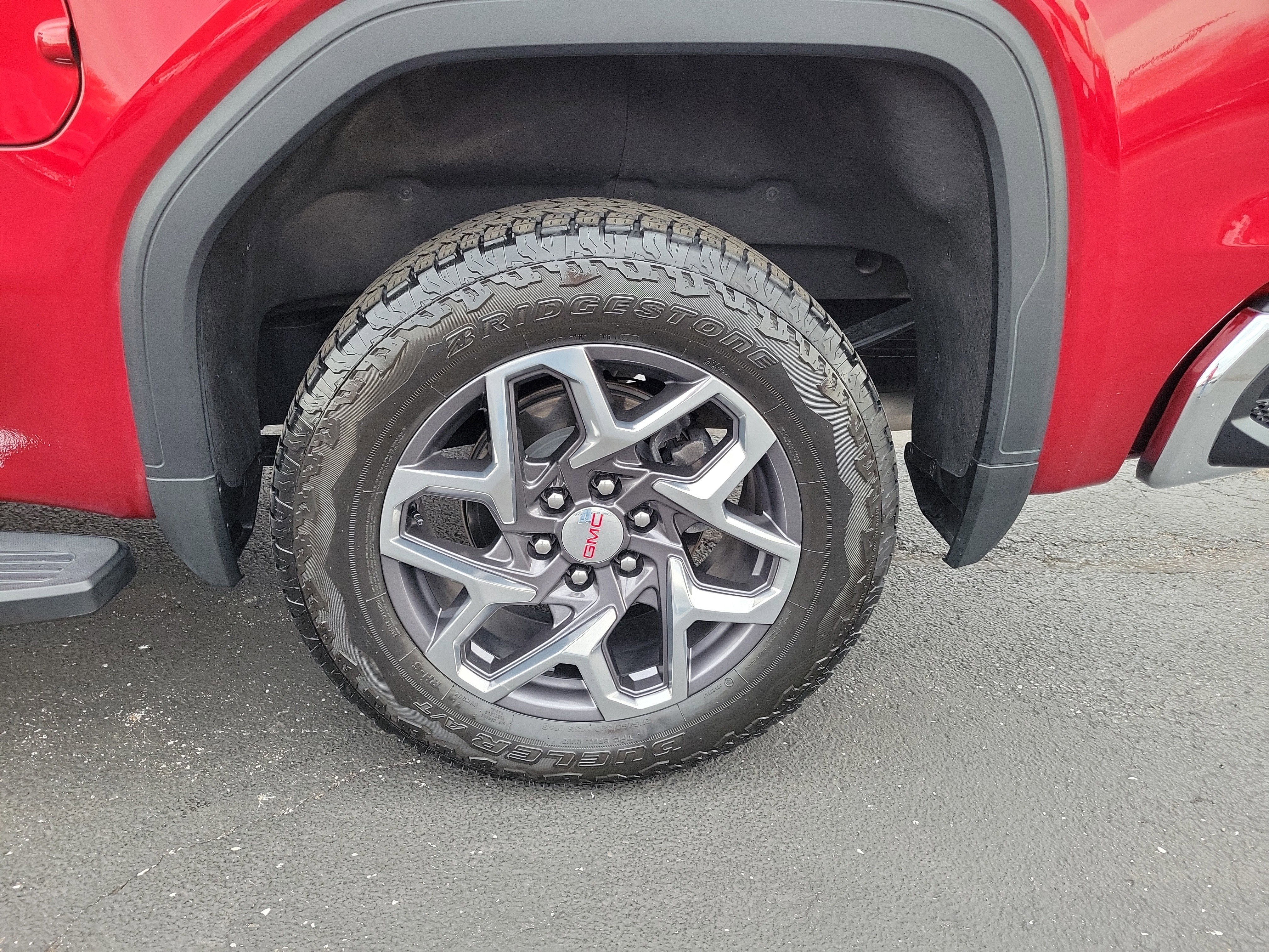 Used 2024 GMC Sierra 1500 SLT w/ SLT Premium Package image 8