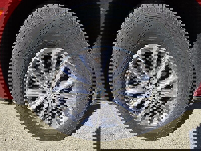 Used 2024 Buick Enclave Premium image 9