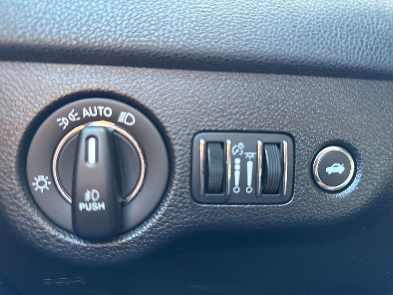 Used 2023 Chrysler 300 Touring L w/ Popular Equipment Group image 29