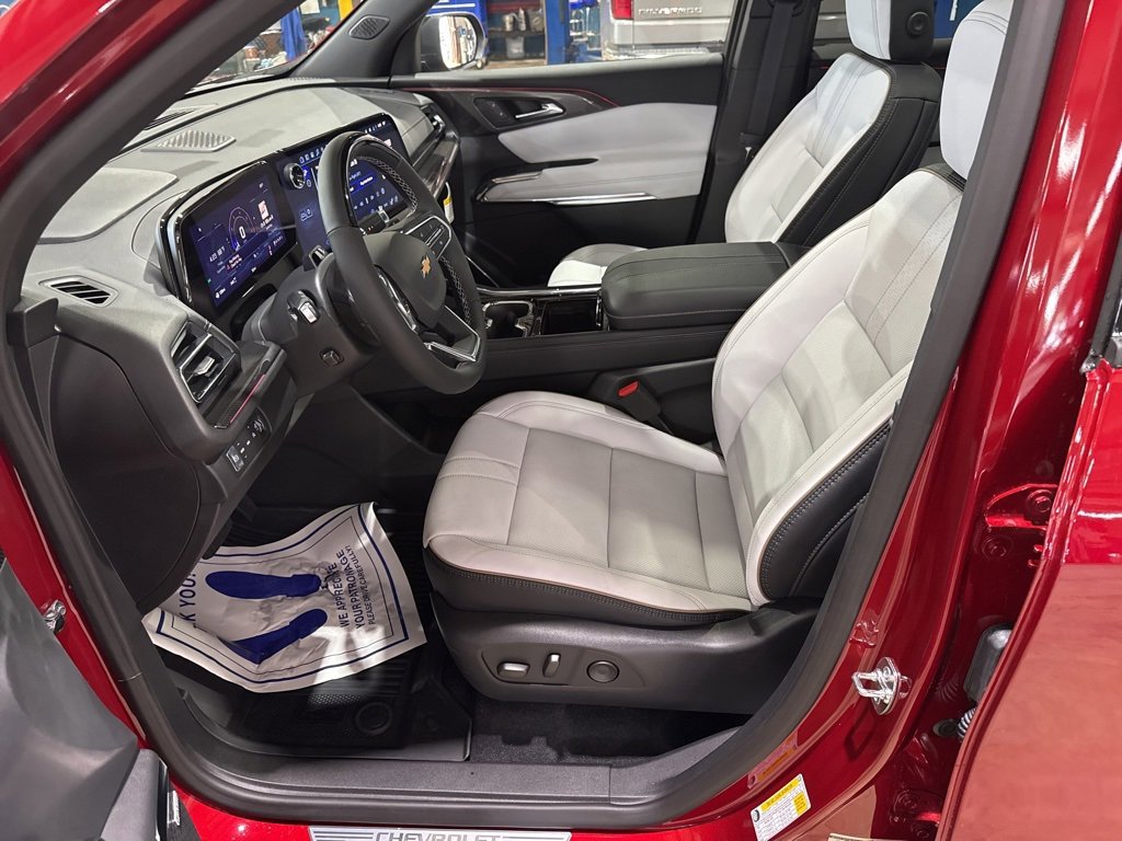 New 2026 Chevrolet Traverse High Country w/ LPO, Floor Liner Package image 19