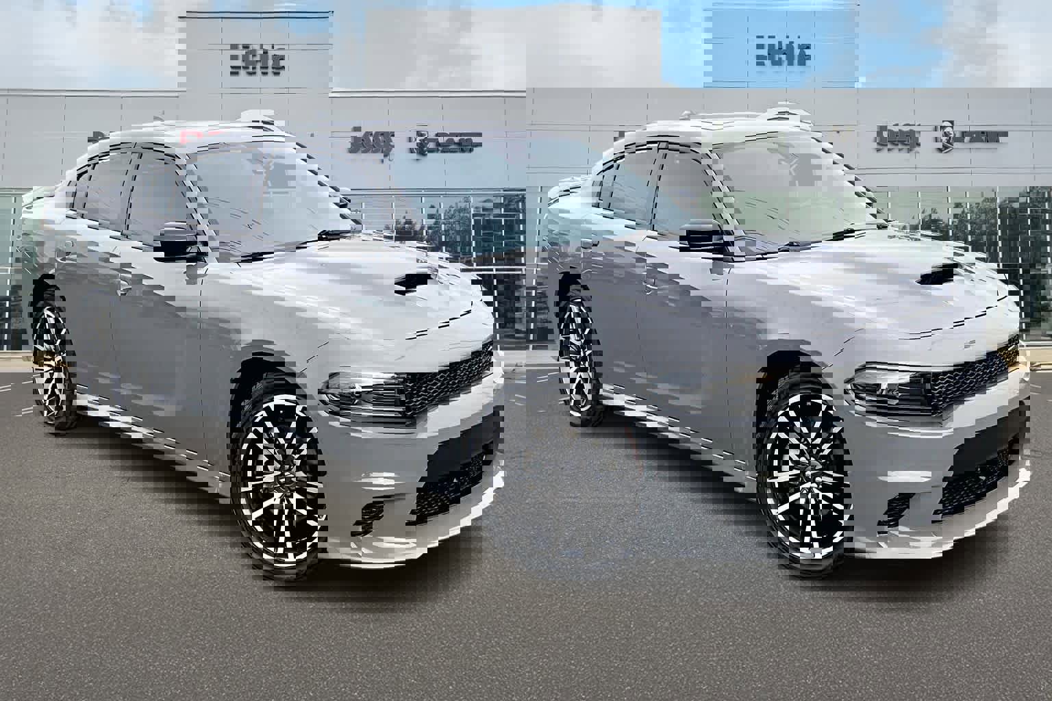 Used 2023 Dodge Charger R/T w/ Technology Group image 22