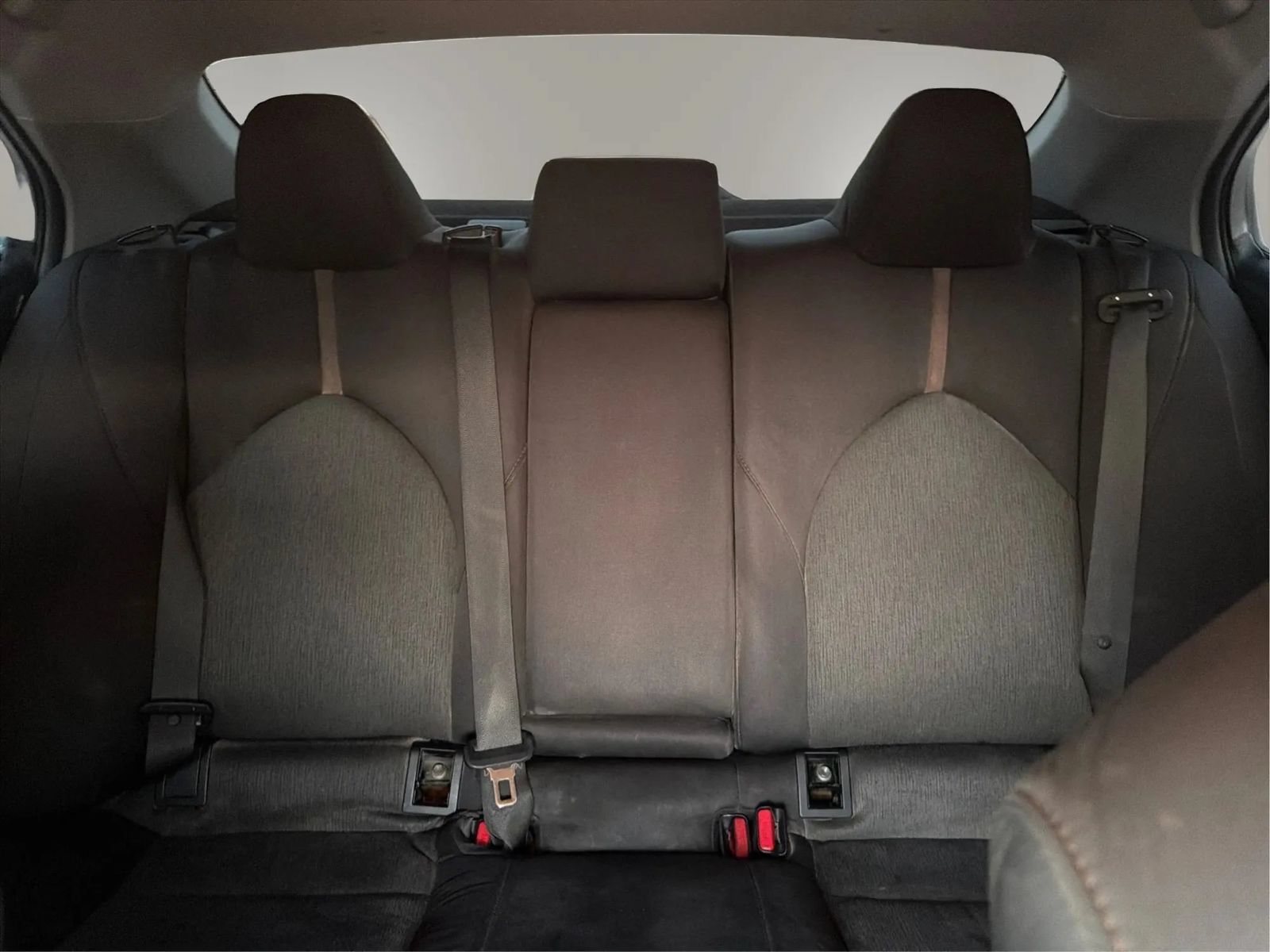 Used 2019 Toyota Camry LE FWD image 17