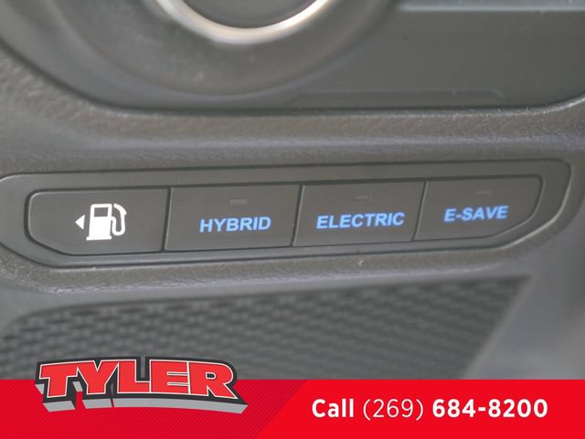 Used 2023 Jeep Wrangler Unlimited Sahara w/ Cold Weather Group AWD/4WD image 21