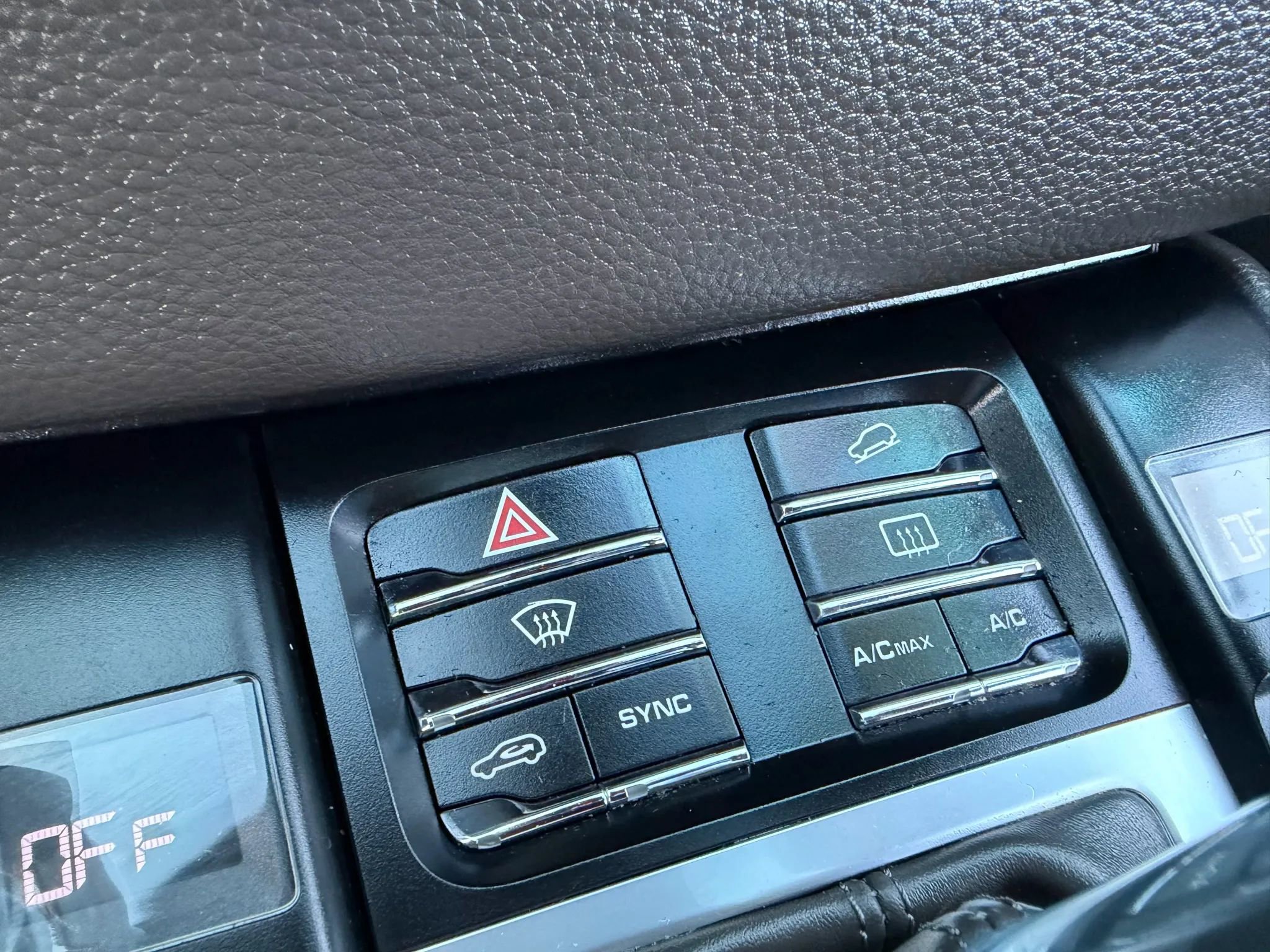 Used 2018 Porsche Macan Sport Edition image 39