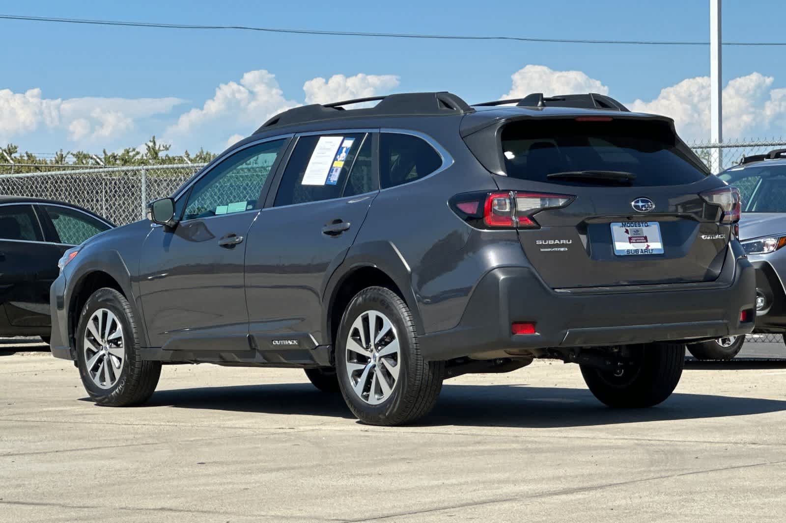 Used 2024 Subaru Outback Premium w/ Popular Package #1 AWD/4WD image 5