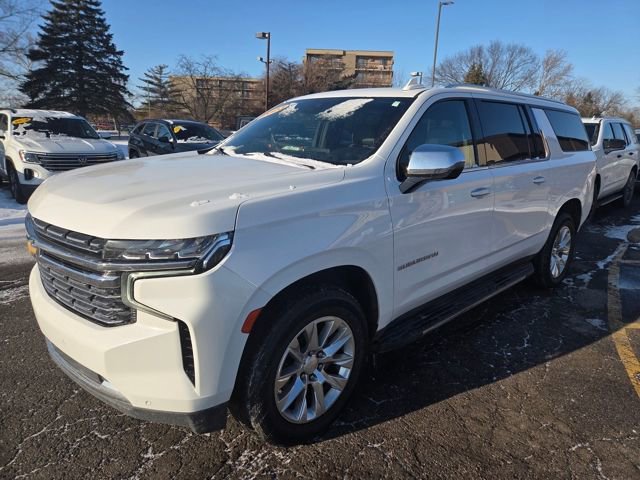 Used 2023 Chevrolet Suburban Premier image 7