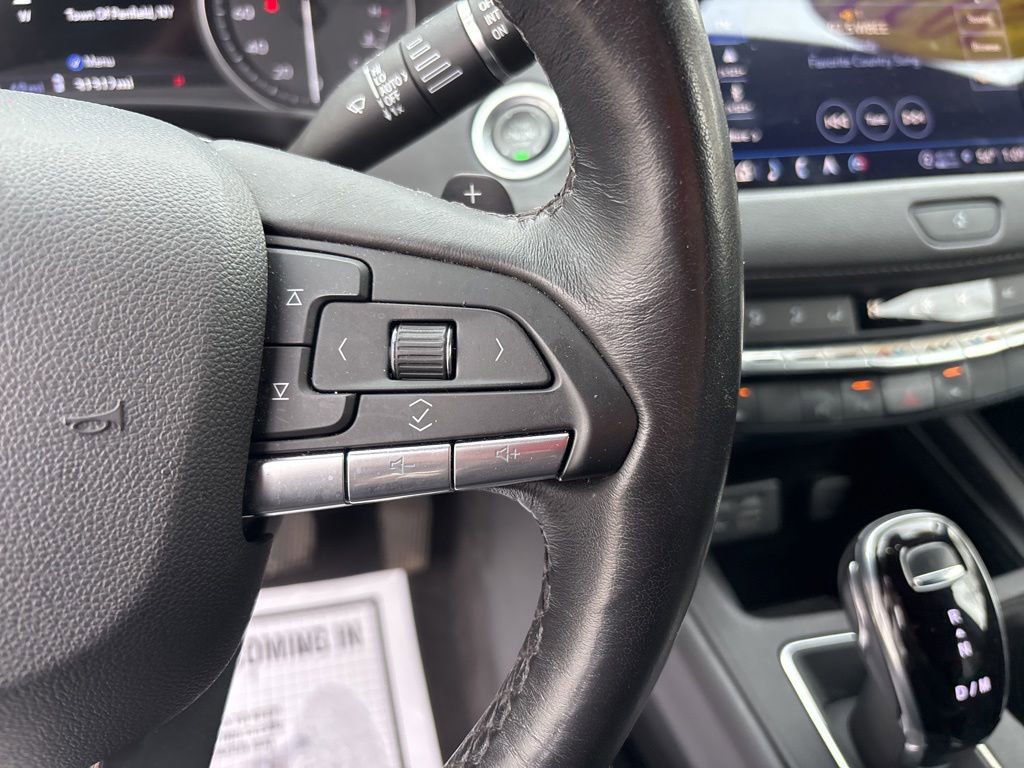 Used 2023 Cadillac XT4 Premium Luxury w/ LPO, Onyx Lite Package AWD/4WD image 31
