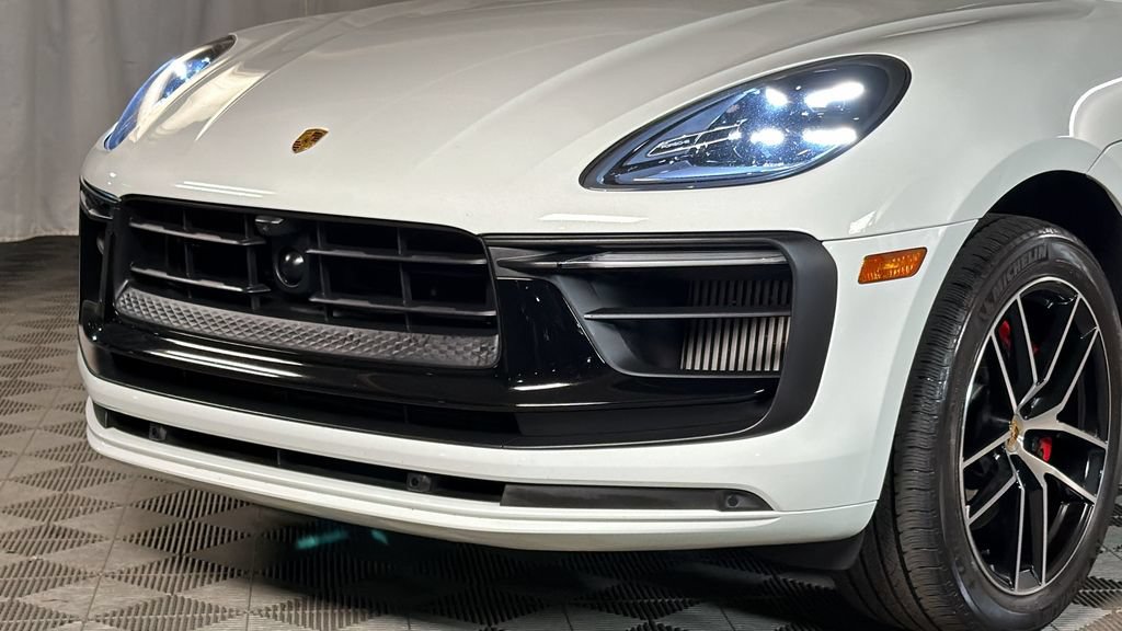 Used 2024 Porsche Macan S AWD/4WD image 3