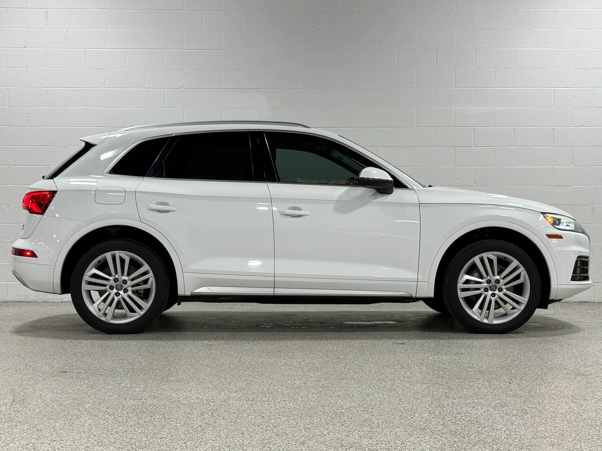 Used 2018 Audi Q5 2.0T Premium Plus AWD/4WD image 5