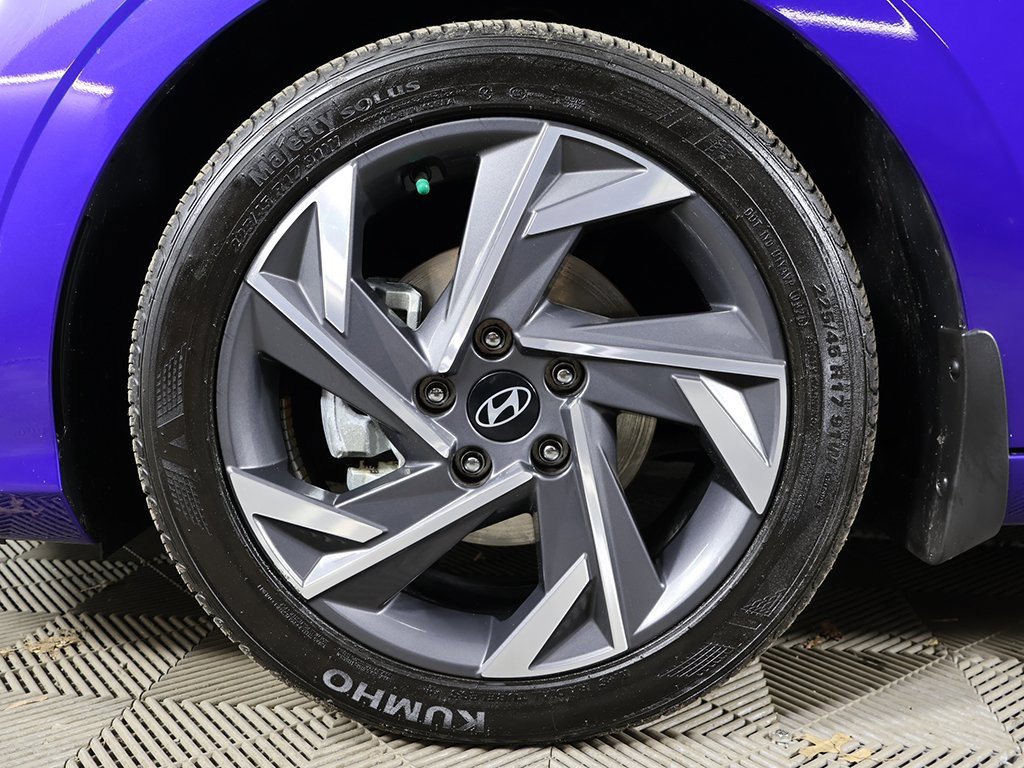 Certified 2025 Hyundai Elantra Sport image 16