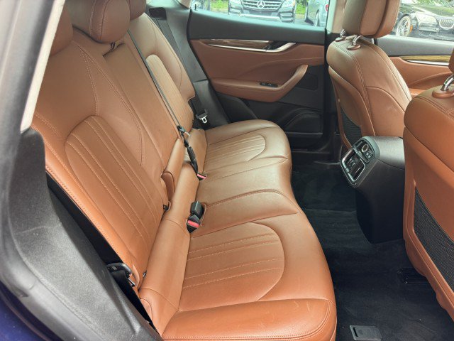 Used 2018 Maserati Levante AWD/4WD image 32