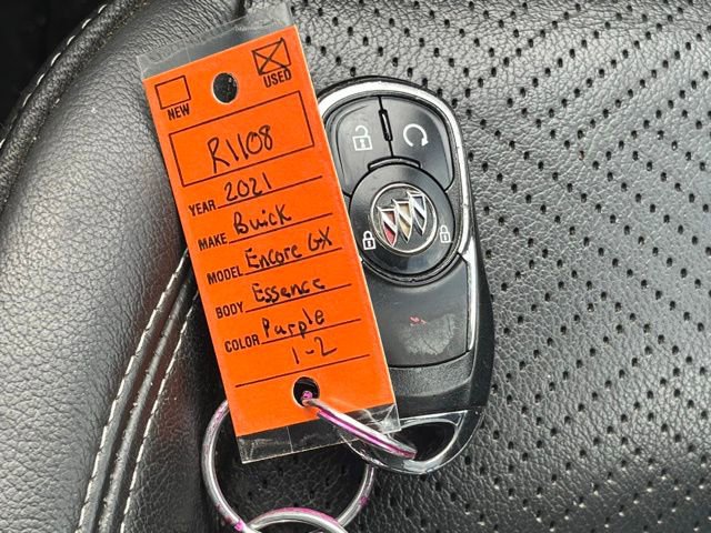 Used 2021 Buick Encore GX Essence image 12
