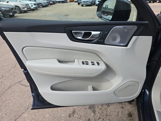 New 2026 Volvo XC60 T8 Ultra w/ Climate Package image 19