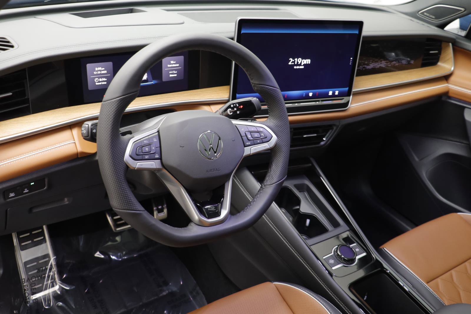 New 2026 Volkswagen Tiguan SEL R-Line image 6