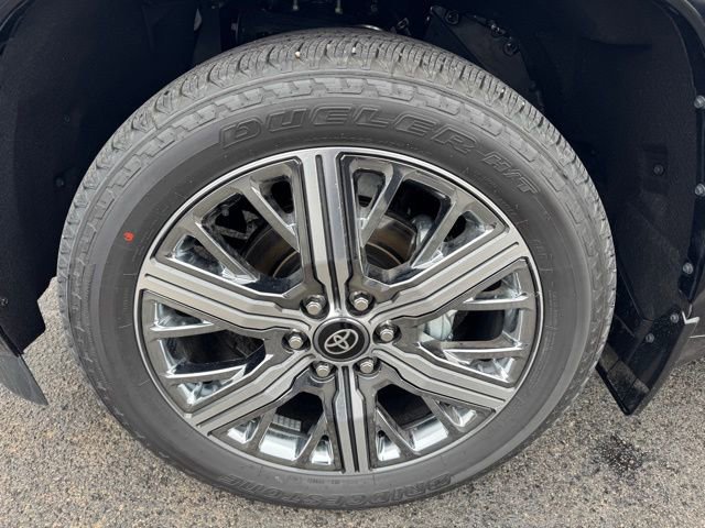 Used 2026 Toyota Sequoia Capstone image 12