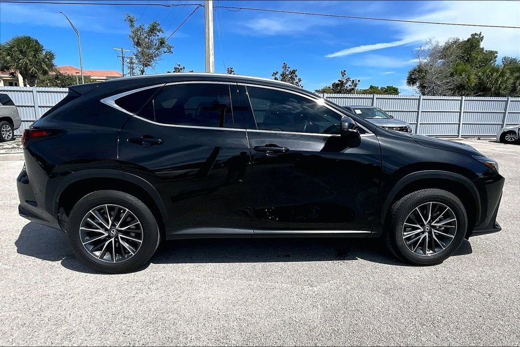 Used 2023 Lexus NX 250 FWD w/ Towing Package (2000 Lbs) image 4