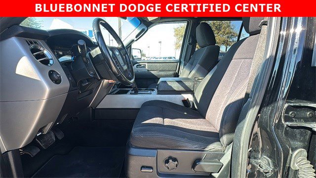Used 2016 Ford Expedition XLT image 9