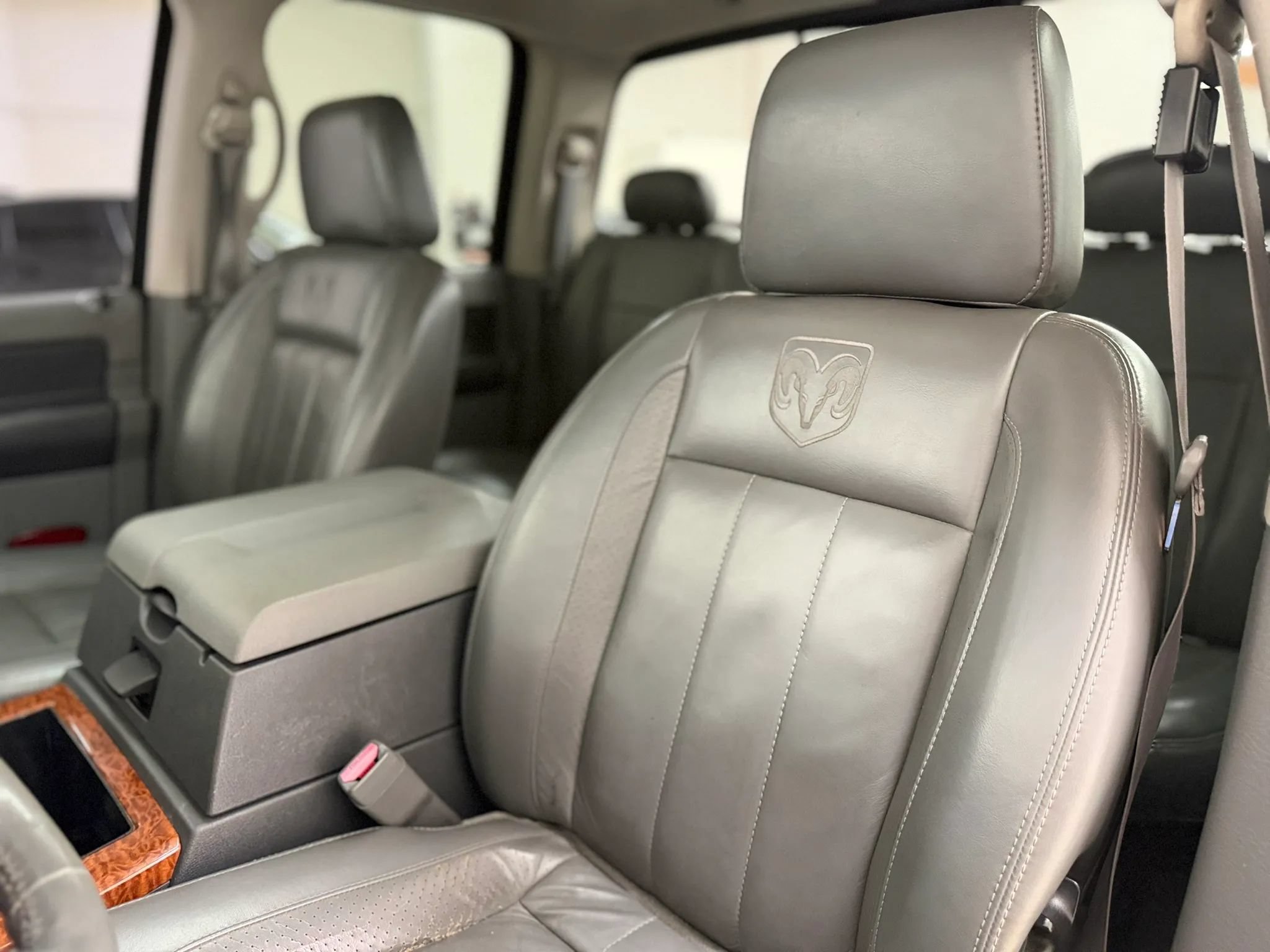 Used 2007 Dodge Ram 3500 Truck Laramie AWD/4WD image 16