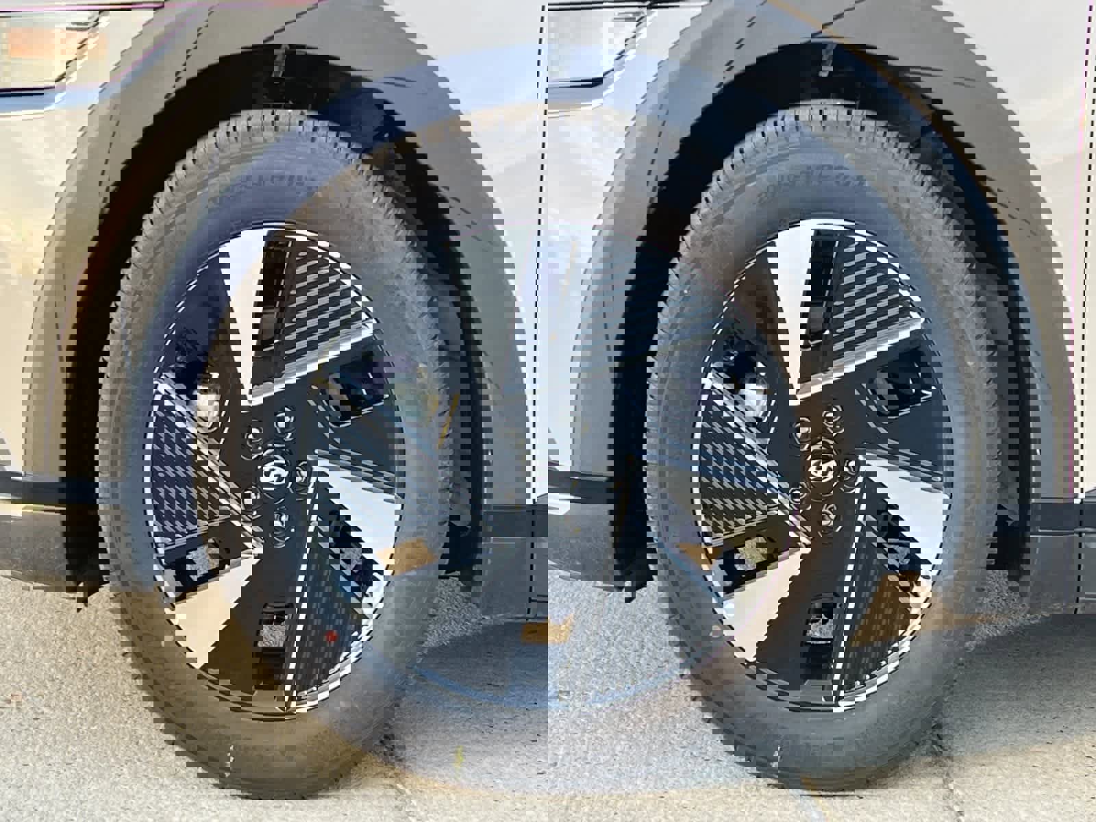 New 2026 Hyundai Ioniq 5 SE image 25