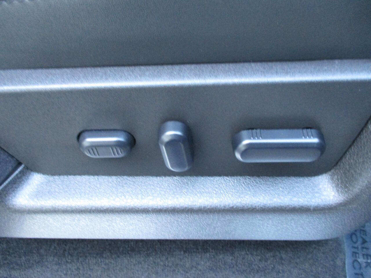 Used 2014 Ford F150 Platinum image 30