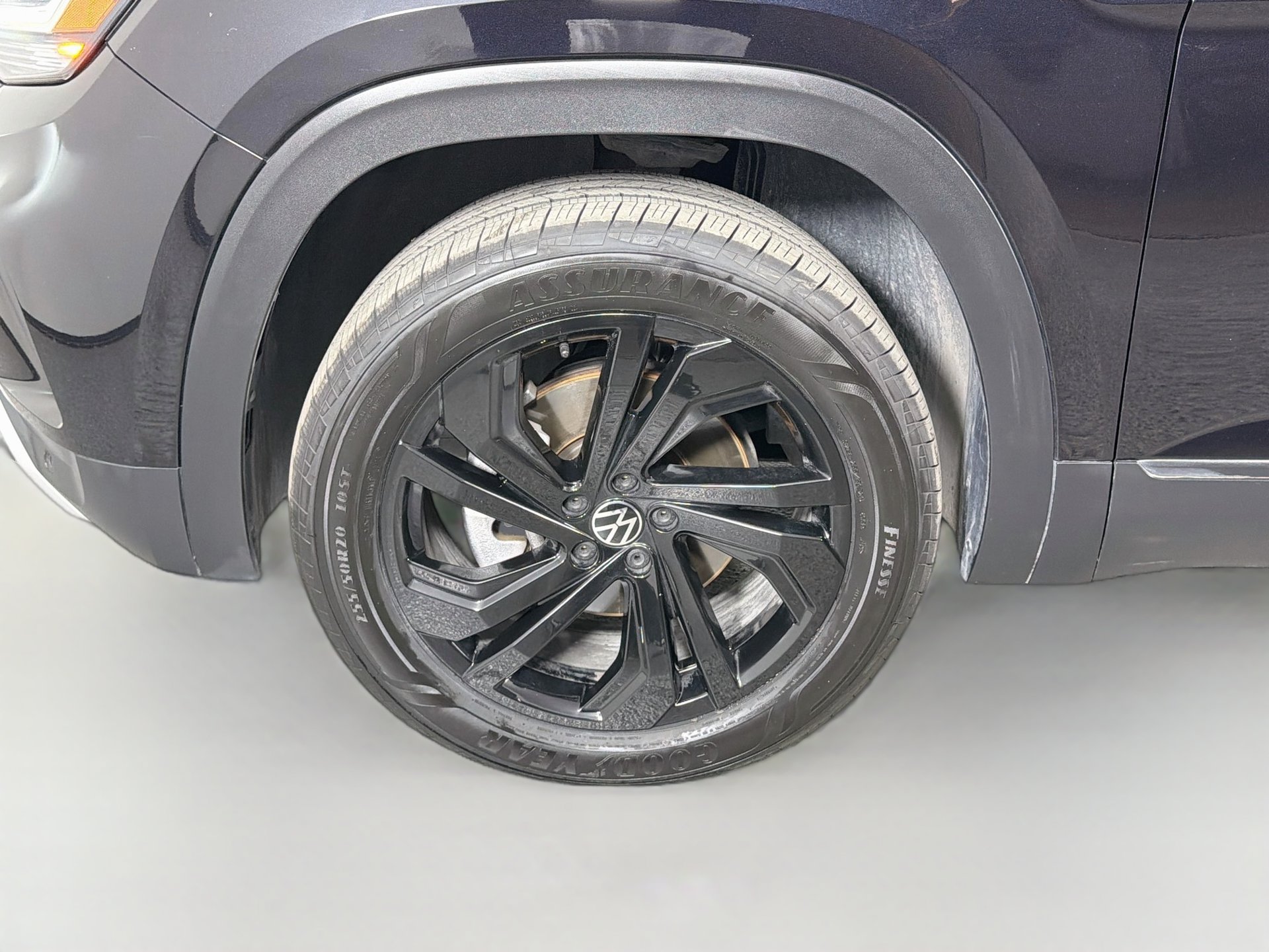 Used 2023 Volkswagen Atlas SE w/ Black Wheel Package FWD image 31